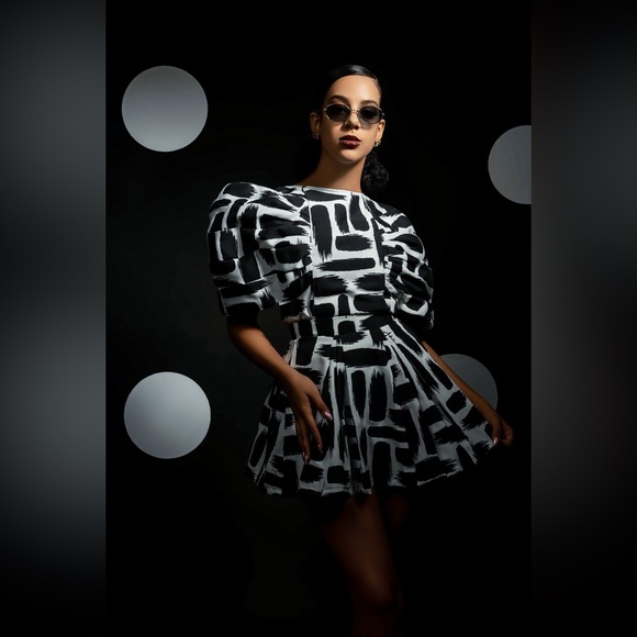 Couture Matrix Skirt 2 Pc Set - Picture 3 of 3